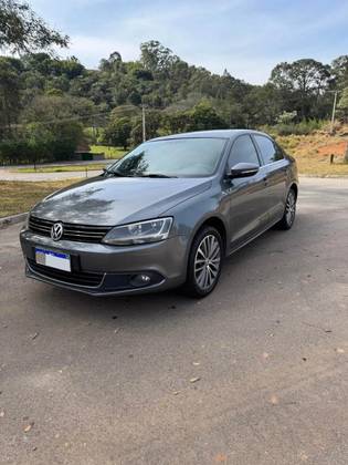 VOLKSWAGEN JETTA 2.0 TSI HIGHLINE 200CV GASOLINA 4P TIPTRONIC